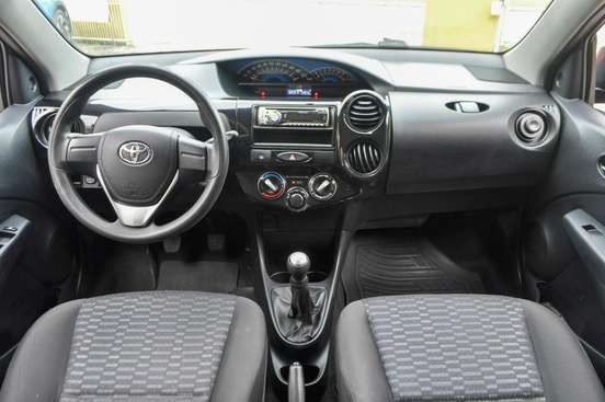TOYOTA-ETIOS-1.3 X 16V FLEX 4P MANUAL TOYOTA-ETIOS-2014