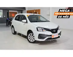 TOYOTA ETIOS 1.5 X PLUS 16V FLEX 4P AUTOMÁTICO TOYOTA ETIOS 1.5 X PLUS 16V FLEX 4P AUTOMÁTICO
