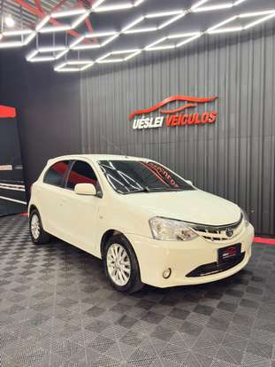 TOYOTA-ETIOS-2013