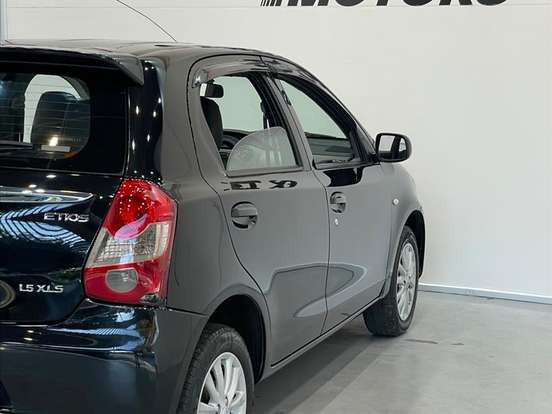 TOYOTA-ETIOS-1.5 XLS 16V FLEX 4P MANUAL TOYOTA-ETIOS-2012