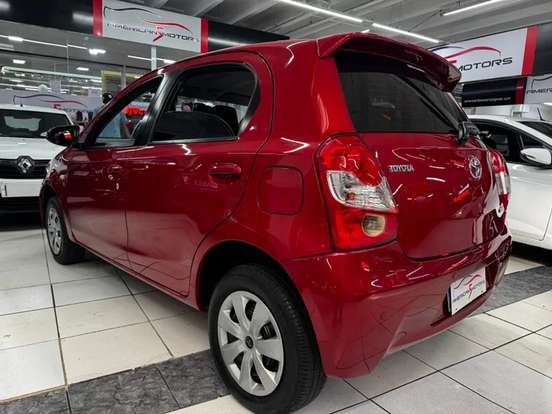 TOYOTA-ETIOS-1.5 XS 16V FLEX 4P AUTOMÁTICO TOYOTA-ETIOS-2016