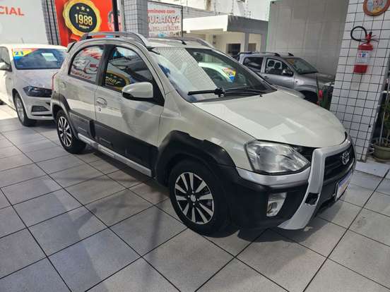 TOYOTA-ETIOS CROSS-1.5 16V FLEX 4P MANUAL TOYOTA-ETIOS CROSS-2014