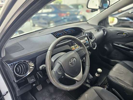 TOYOTA-ETIOS CROSS-2014