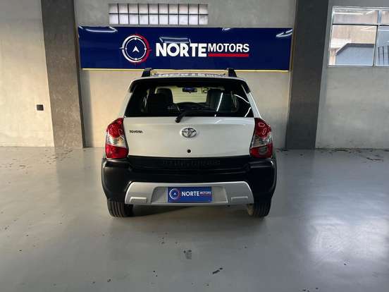 TOYOTA-ETIOS CROSS-1.5 16V FLEX 4P MANUAL TOYOTA-ETIOS CROSS-2015