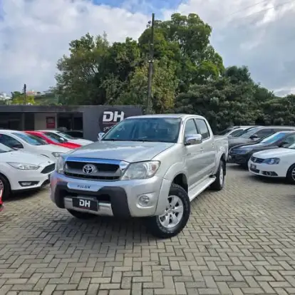 TOYOTA-HILUX-2010