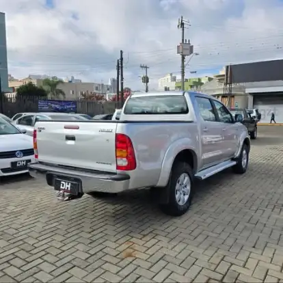 TOYOTA-HILUX-2.7 SR 4X2 CD 16V GASOLINA 4P MANUAL TOYOTA-HILUX-2010