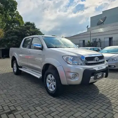TOYOTA-HILUX-2010