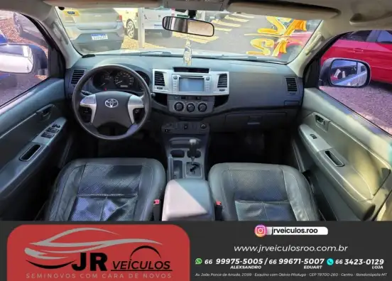 TOYOTA-HILUX-2012