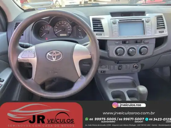 TOYOTA-HILUX-2.7 SRV 4X4 CD 16V FLEX 4P AUTOMÁTICO TOYOTA-HILUX-2012