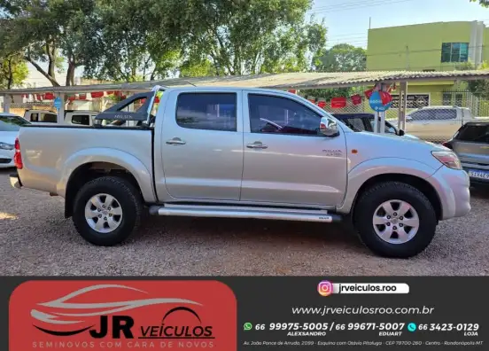 TOYOTA-HILUX-2012