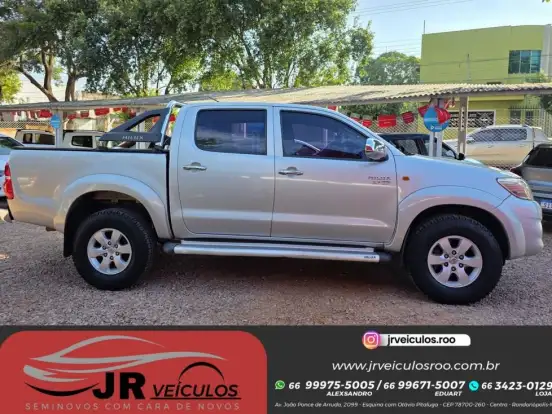 TOYOTA-HILUX-2.7 SRV 4X4 CD 16V FLEX 4P AUTOMÁTICO TOYOTA-HILUX-2012