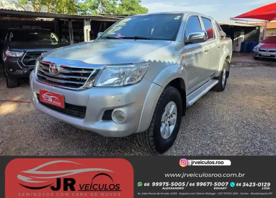 TOYOTA-HILUX-2012