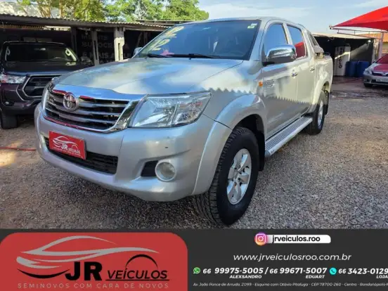 TOYOTA-HILUX-2.7 SRV 4X4 CD 16V FLEX 4P AUTOMÁTICO TOYOTA-HILUX-2012