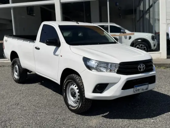 TOYOTA HILUX 2.8 4X4 CS 16V TURBO DIESEL 2P MANUAL