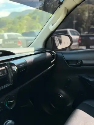 TOYOTA-HILUX-2020