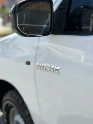 TOYOTA-HILUX-2020