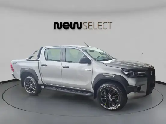 TOYOTA-HILUX-2023