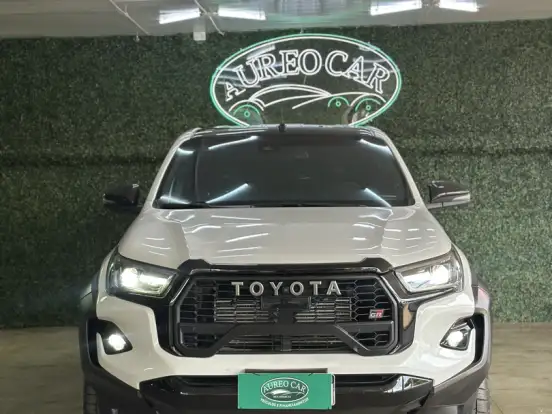 TOYOTA-HILUX-2.8 D-4D TURBO DIESEL CD GR-S 4X4 AUTOMÁTICO TOYOTA-HILUX-2024