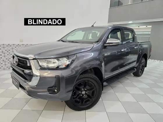 TOYOTA HILUX 2.8 D-4D TURBO DIESEL CD SRV 4X4 AUTOMÁTICO