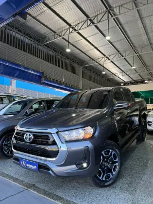 TOYOTA HILUX 2.8 D-4D TURBO DIESEL CD SRV 4X4 AUTOMÁTICO
