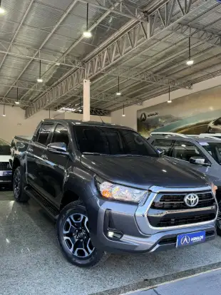TOYOTA-HILUX-2023