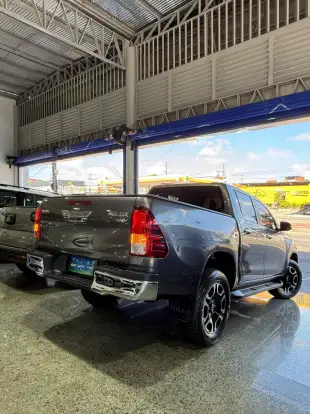 TOYOTA-HILUX-2023