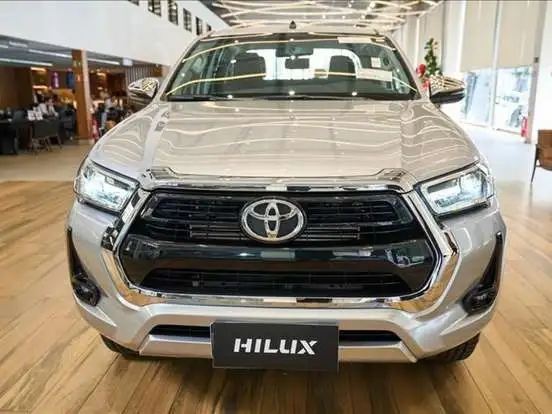 TOYOTA-HILUX-2026