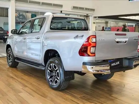 TOYOTA-HILUX-2026