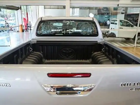 TOYOTA-HILUX-2.8 D-4D TURBO DIESEL CD SRV 4X4 AUTOMÁTICO TOYOTA-HILUX-2026