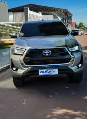 TOYOTA-HILUX-2022