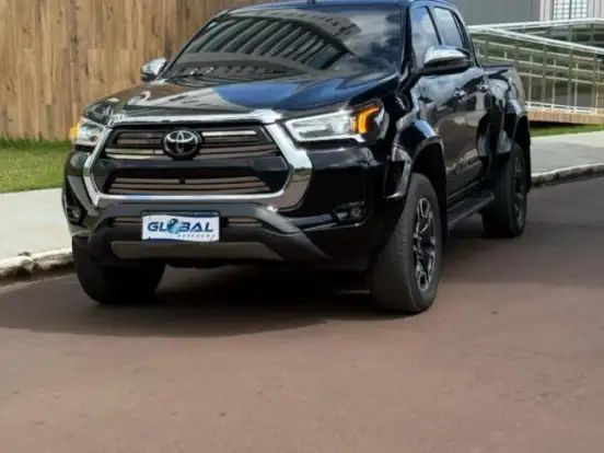 TOYOTA-HILUX-2.8 D-4D TURBO DIESEL CD SRX 4X4 AUTOMÁTICO TOYOTA-HILUX-2024