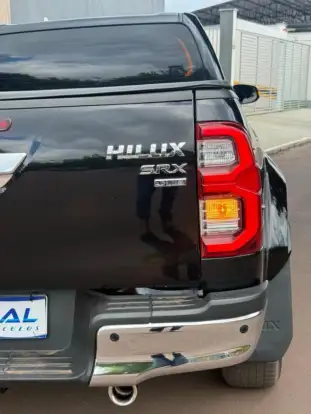 TOYOTA-HILUX-2024
