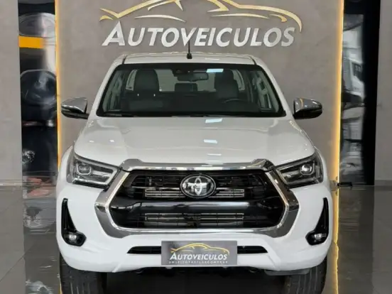 TOYOTA-HILUX-2.8 D-4D TURBO DIESEL CD SRX 4X4 AUTOMÁTICO TOYOTA-HILUX-2021