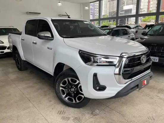TOYOTA-HILUX-2026