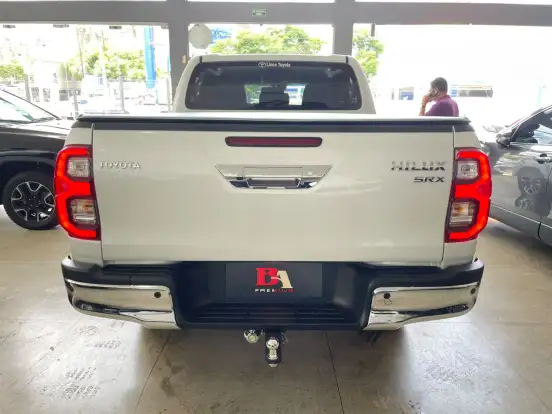 TOYOTA-HILUX-2026