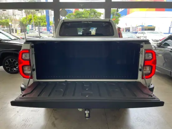 TOYOTA-HILUX-2026