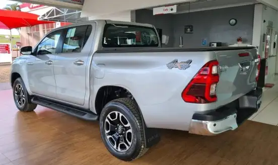 TOYOTA-HILUX-2026