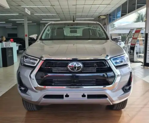 TOYOTA-HILUX-2.8 D-4D TURBO DIESEL CD SRX 4X4 AUTOMÁTICO TOYOTA-HILUX-2026