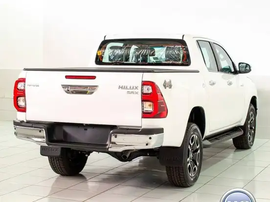 TOYOTA-HILUX-2.8 D-4D TURBO DIESEL CD SRX 4X4 AUTOMÁTICO TOYOTA-HILUX-2026