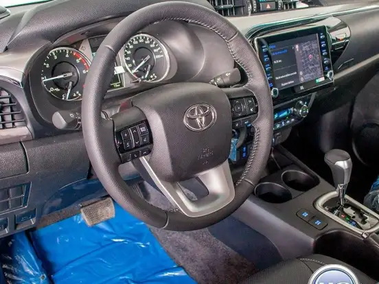 TOYOTA-HILUX-2.8 D-4D TURBO DIESEL CD SRX 4X4 AUTOMÁTICO TOYOTA-HILUX-2026