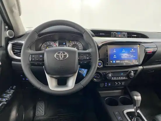 TOYOTA-HILUX-2026