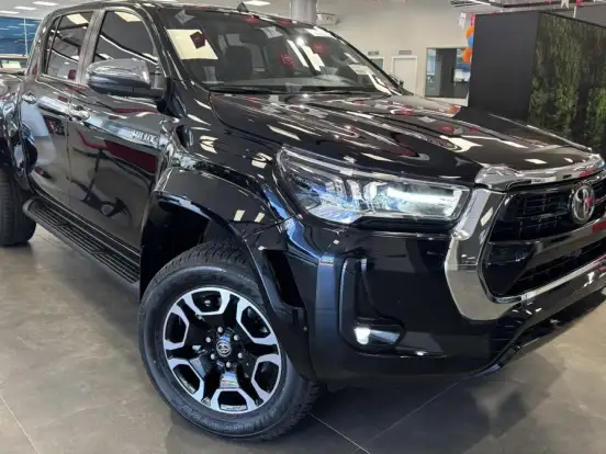 TOYOTA-HILUX-2.8 D-4D TURBO DIESEL CD SRX PLUS 4X4 AUTOMÁTICO TOYOTA-HILUX-2026
