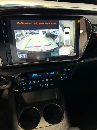 TOYOTA-HILUX-2026