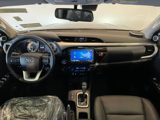 TOYOTA-HILUX-2026
