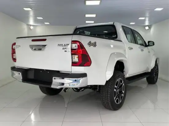 TOYOTA-HILUX-2026