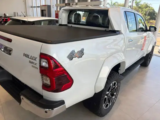TOYOTA-HILUX-2026