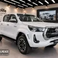 TOYOTA HILUX 2.8 D-4D TURBO DIESEL CD SRX PLUS 4X4 AUTOMÁTICO TOYOTA HILUX 2.8 D-4D TURBO DIESEL CD SRX PLUS 4X4 AUTOMÁTICO