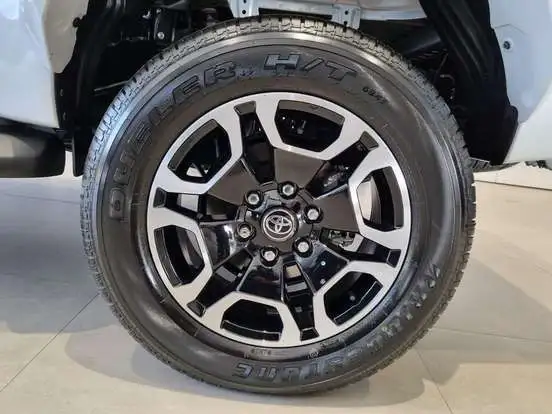 TOYOTA-HILUX-2026