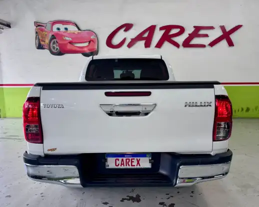 TOYOTA-HILUX-2019