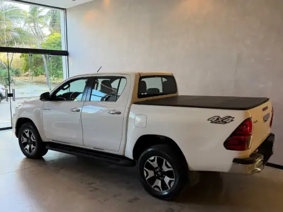 TOYOTA-HILUX-2.8 SRX 4X4 CD 16V DIESEL 4P AUTOMÁTICO TOYOTA-HILUX-2018
